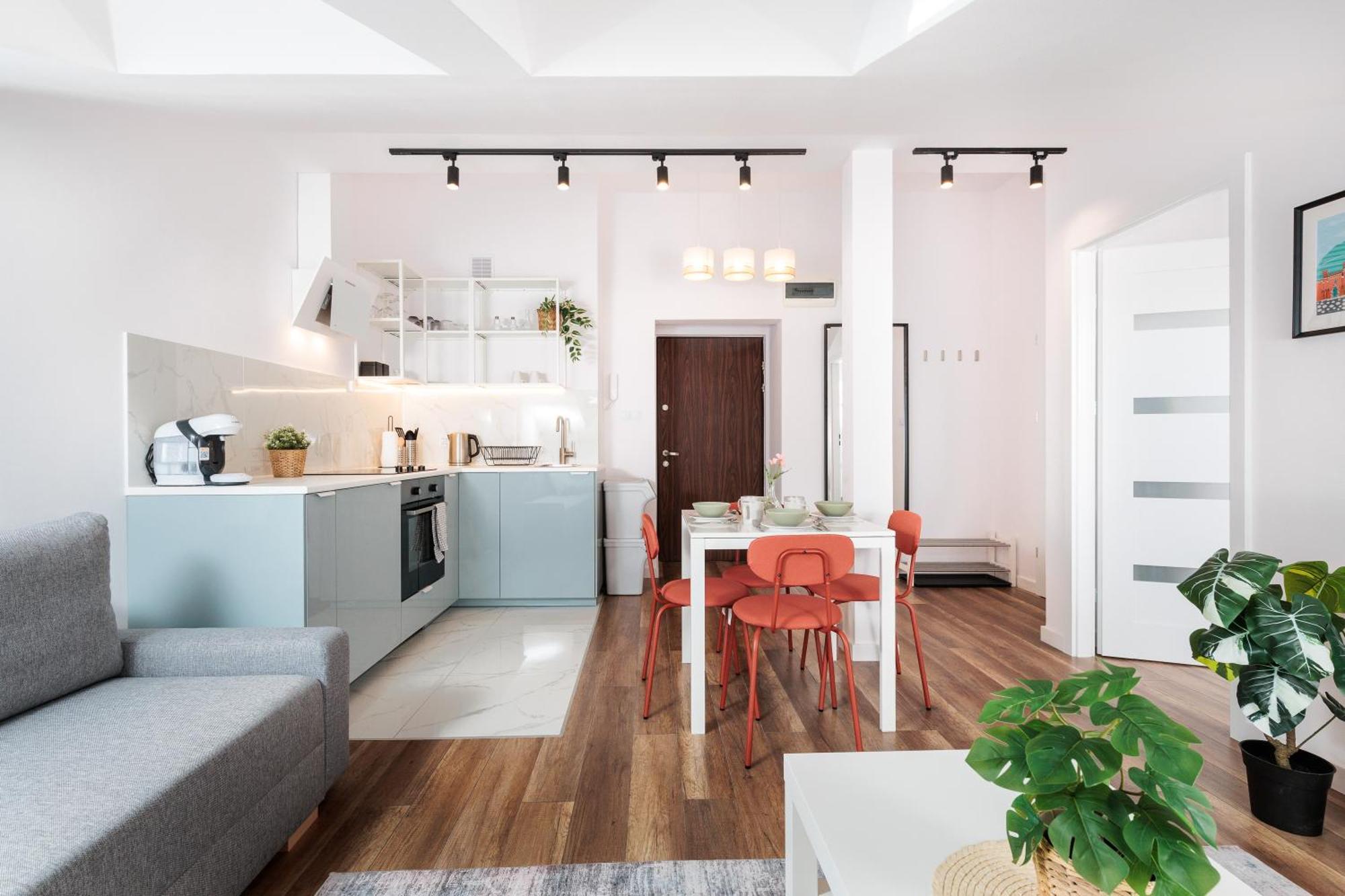 Trailside - By Upstairs Apartment *